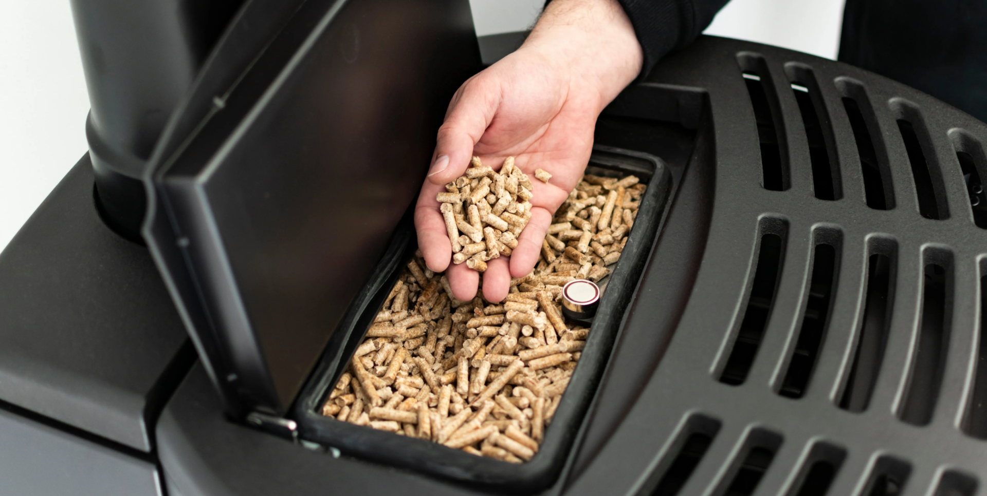 eco-est-energie-isolation-renovation-energetique-chauffage-poele-bois-granule 3